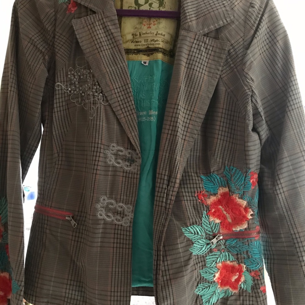 Johnny Was jacket missing 1 button